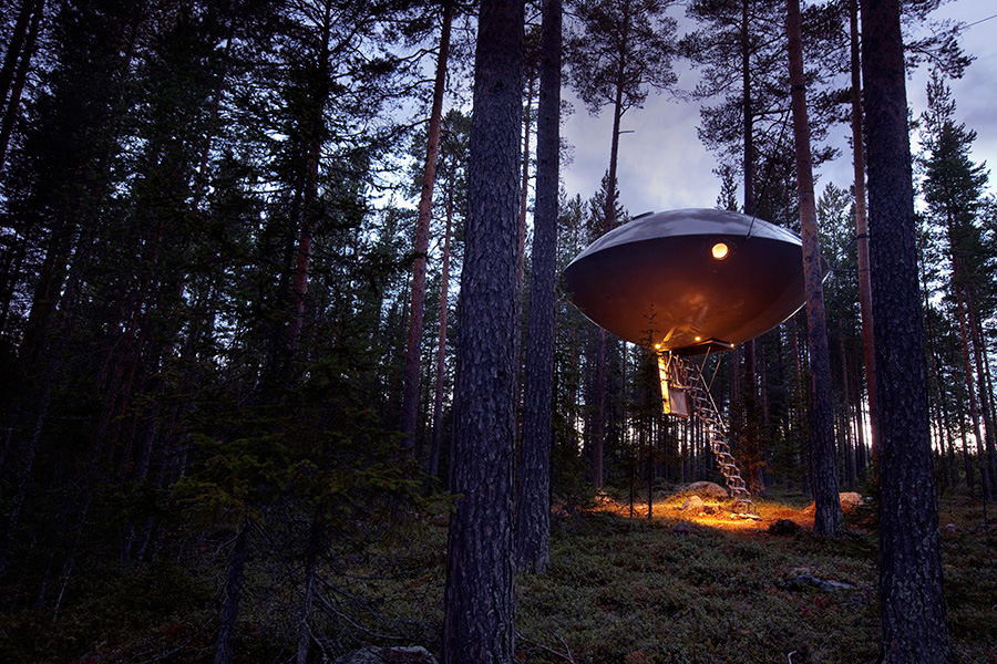 ufo_exterior_1