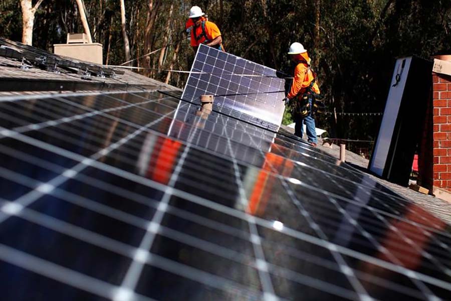 Solar Energy Now Cheaper Than Oil, But Dirty Habits Die Hard